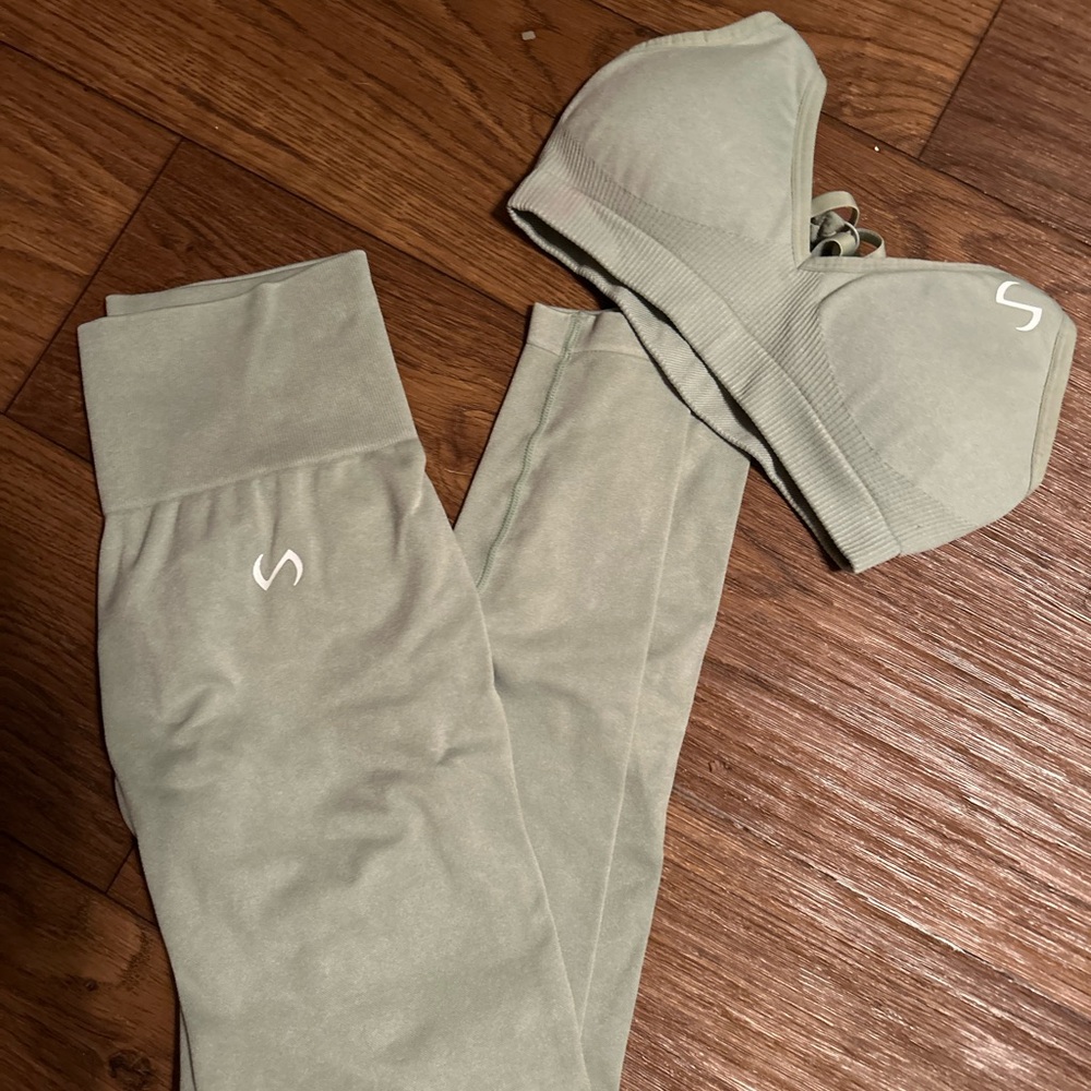 Stylish Sage Green Activewear Set